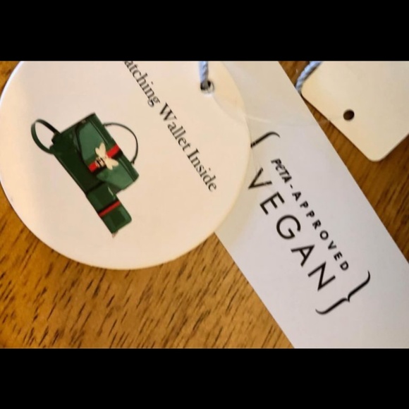 Golden vegan leather satchel w/ matching wallet - Picture 8 of 9